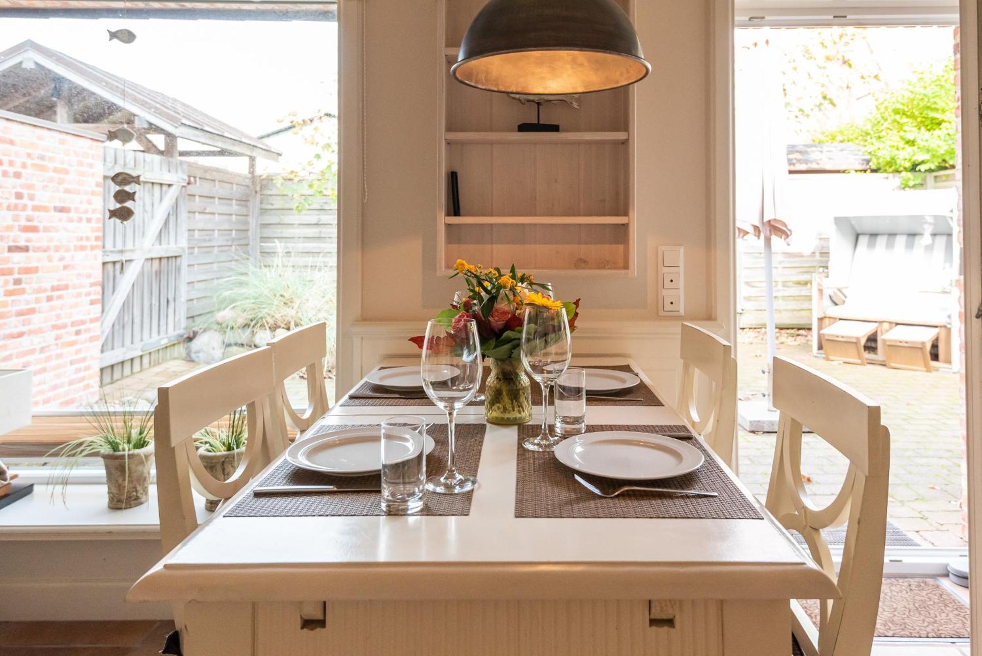 Haus Sonnenstrahl, Strandhaus Apartment Westerland